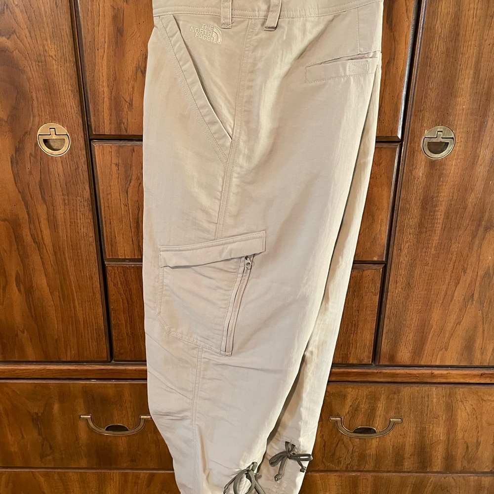 North Face Cropped Pants